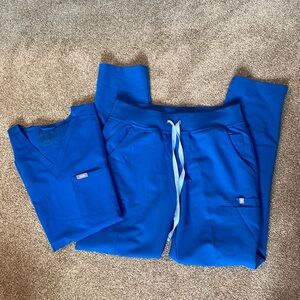 NWOT Blue Figs Small SET